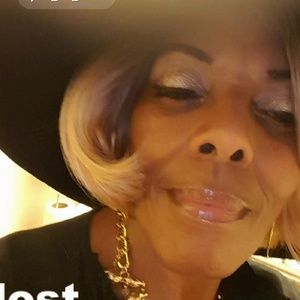 Meet your Posher, Brenda